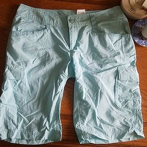 Omni shade Columbia Bermuda shorts